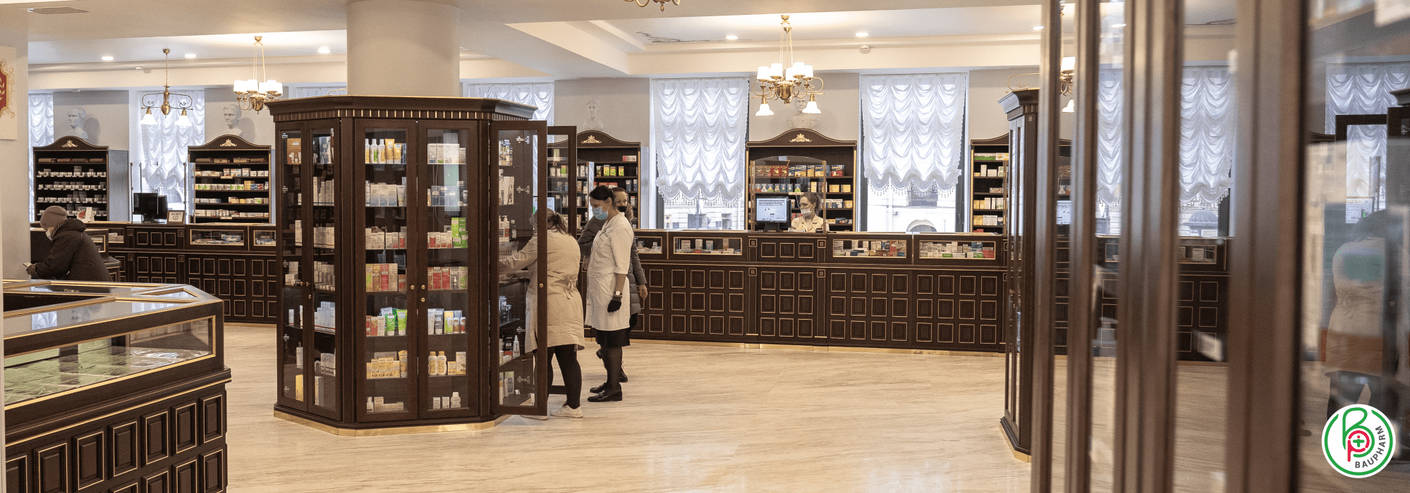 Петербургские аптеки Модернизация аптеки с классическом стиле
